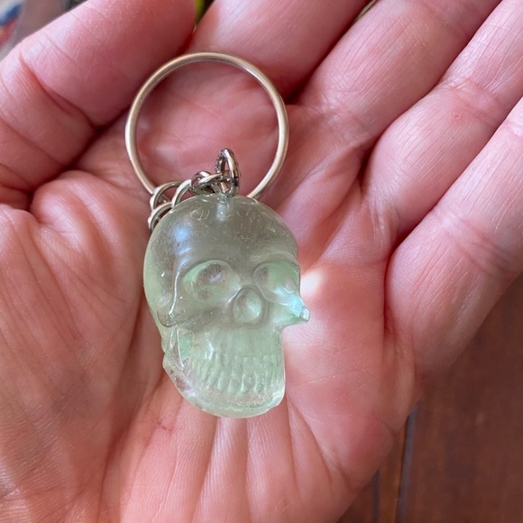Handmade Resin Clear Light Green Skull 3” Keychain Gothic Backpack Bag Charm NEW - Picture 4 of 9
